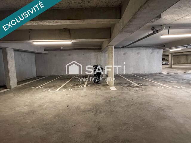 Double parking sécurisé  Secteur Golf — photo du bien