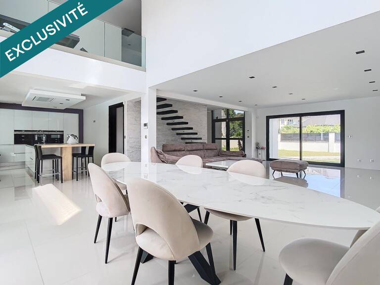 MAISON CONTEMPORAINE D'ARCHITECTE 246 M² PISCINE CHAUFFÉE ET PRESTATIONS HAUT DE GAMME — photo 1