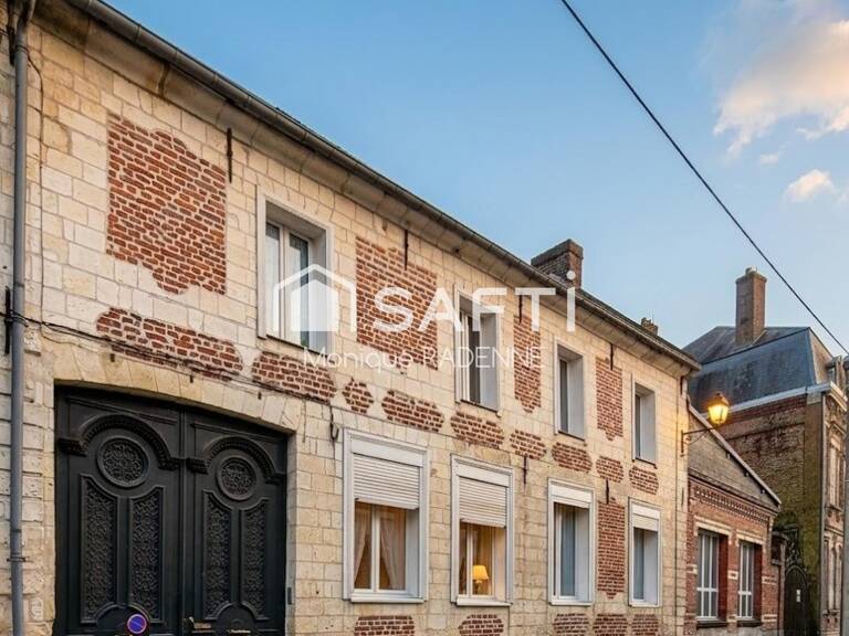 MAISON EN PIERRES ET BRIQUES — photo 1