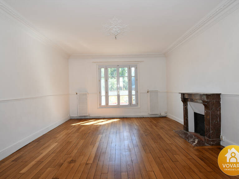 f3 de 72 m2 - 2 ch en centre ville — photo 1