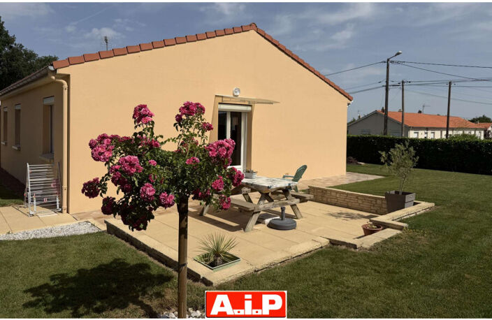 Vente maison 4 pièces 86 m² La Châtaigneraie (85120) — photo 2