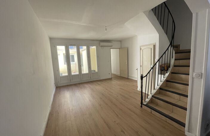 Vente maison 5 pièces 100 m² Marseille 16 (13016) — photo 3