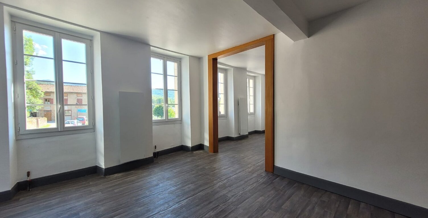 Location appartement 4 pièces 107 m² à La Bastide-de-Sérou (09240) — photo 1