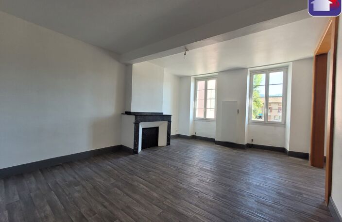 Location appartement 4 pièces 107 m² à La Bastide-de-Sérou (09240) — photo 2