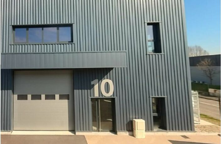 LOCAL D'ACTIVITE - ATELIER à LOUER — photo 2