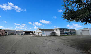 Commerce  3351 m² à vendre à Lons (64140)