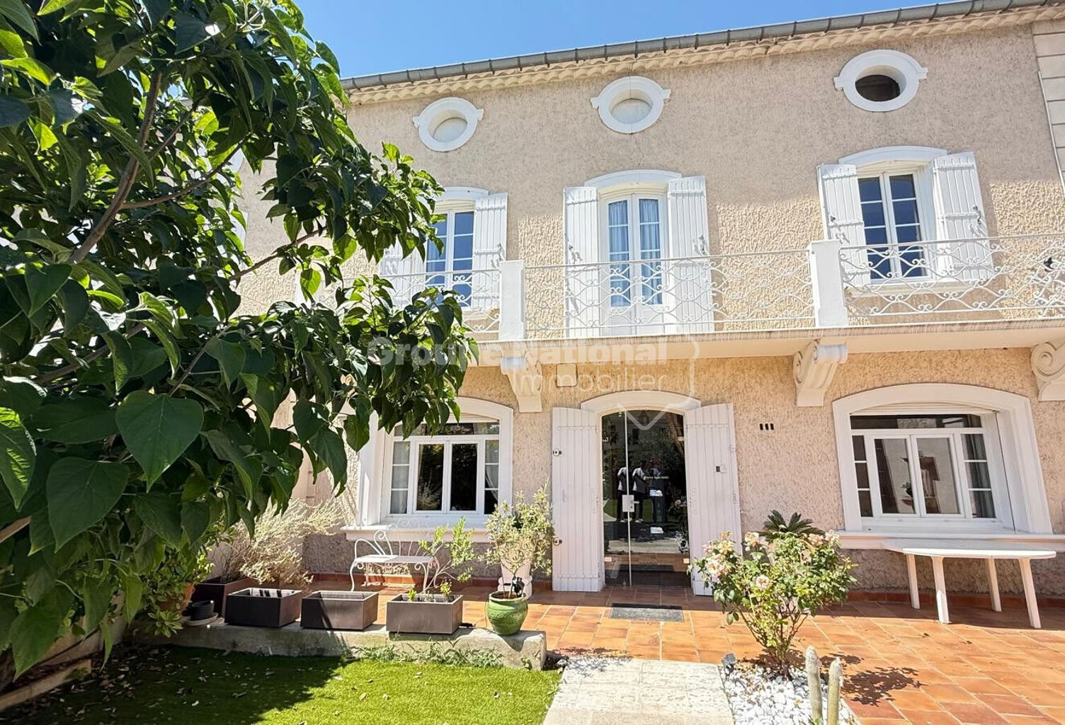 Exclusivité - Maison de maître - Espace et potentiel — photo 1
