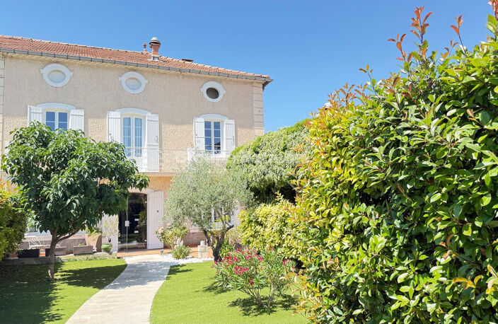 Exclusivité - Maison de maître - Espace et potentiel — photo 3