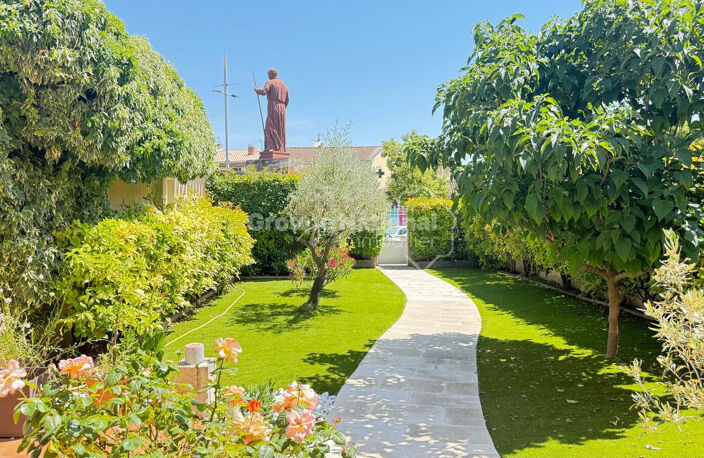 Exclusivité - Maison de maître - Espace et potentiel — photo 5