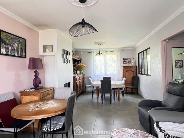 Maison - 110m² - Montreuil-Juigné — photo 1
