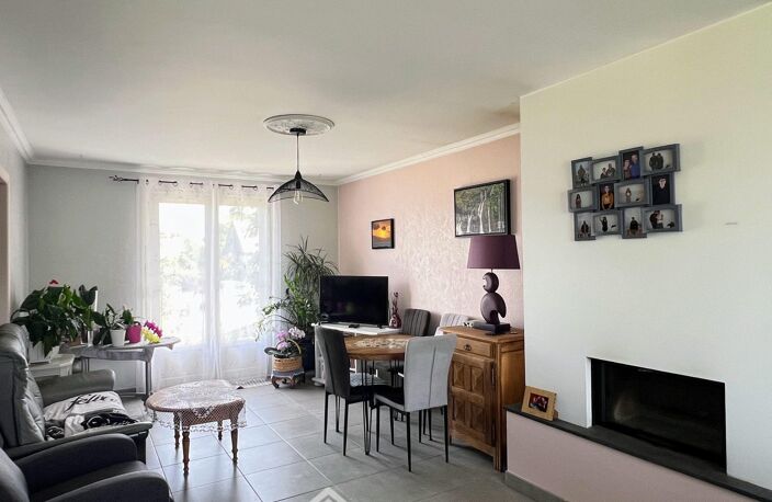 Maison - 110m² - Montreuil-Juigné — photo 3