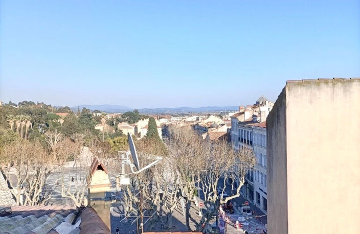 Appartement T2 plein de charme  avec terrasse au coeur de Hyères — photo 3