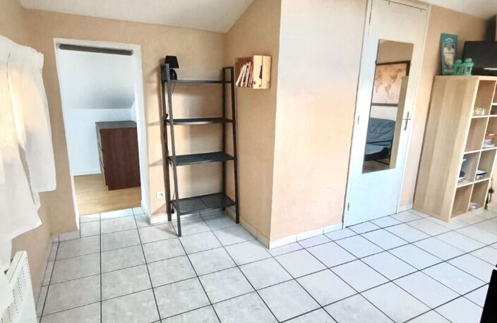 Appartement T2 plein de charme  avec terrasse au coeur de Hyères — photo 4
