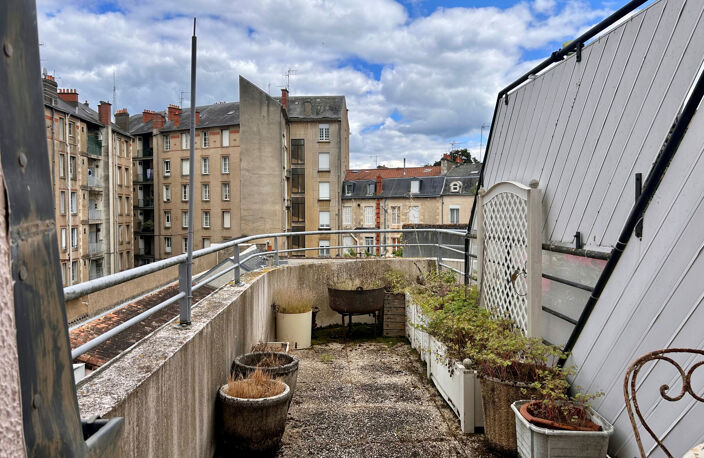 APPARTEMENT TYPE 4 - POITIERS CENTRE VILLE — photo 4