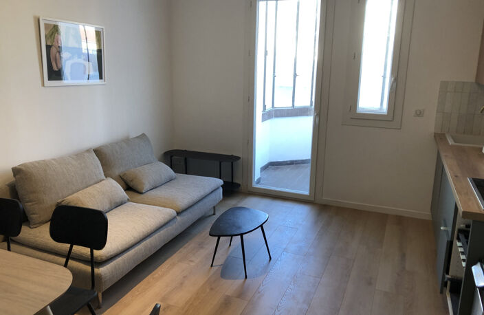 Appartement T6 110 m2 loué en colocation Place Castellane — photo 2