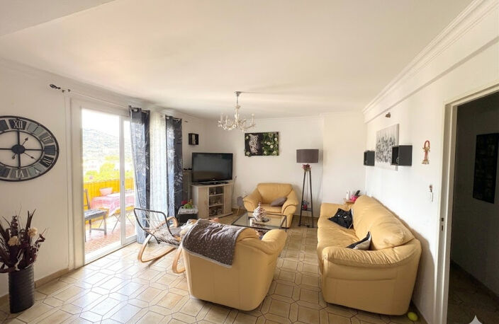 LE CANNET - AGREABLE APPARTEMENT 3 PIECES AVEC CAVE ET PARKING — photo 4