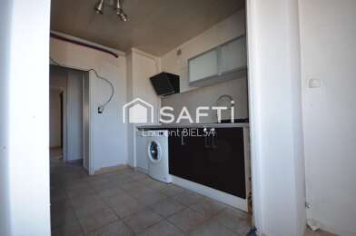 Appartement 4 pièces 79900 €