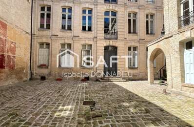 CENTRE VILLE PROCHE DE LA MER — photo du bien