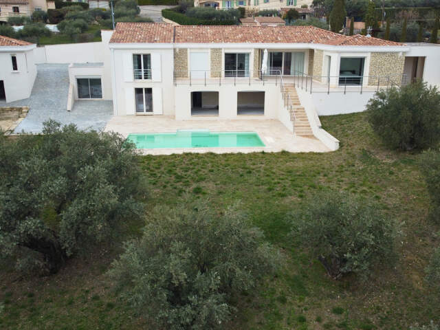 Maison avec une vue panoramique — photo du bien