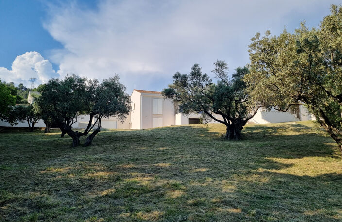 Maison avec une vue panoramique — photo 3
