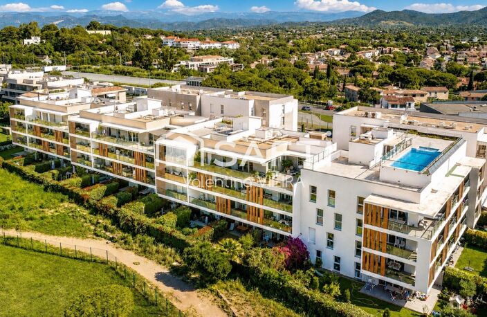 Vue dégagée jusqu'à la mer, toit-terrasse spectaculaire de 97 M2 — photo 2