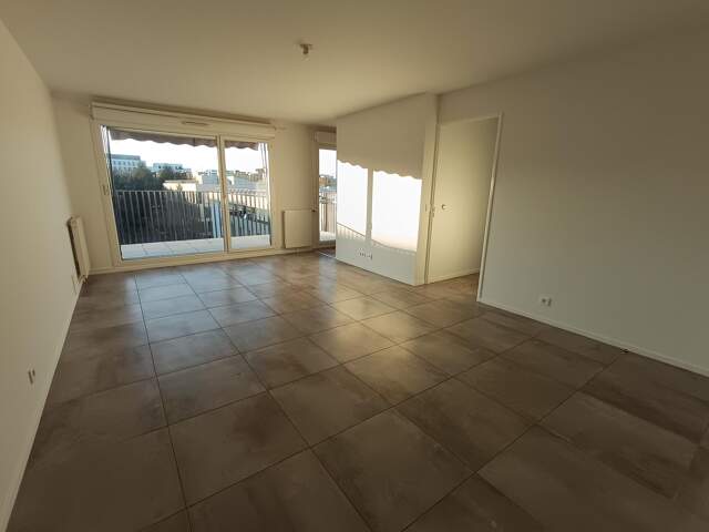 Magnifique Appartement 4P 3CH dans Très Belle Résidence de 2016 à qqs mn à pied de la Gare RER — photo du bien