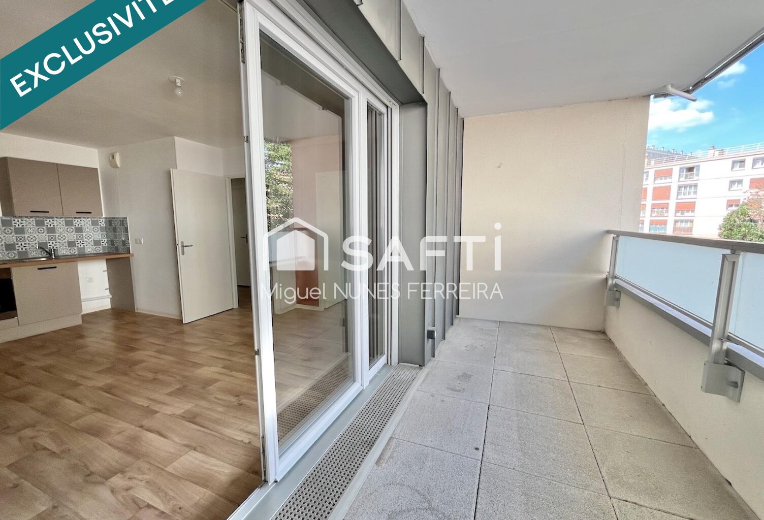 APPARTEMENT T2 AVEC BALCON - ASCENSEUR - PLACE DE PARKING — photo 1