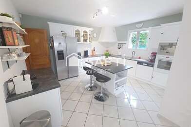 Maison 5 pièces 490200 €