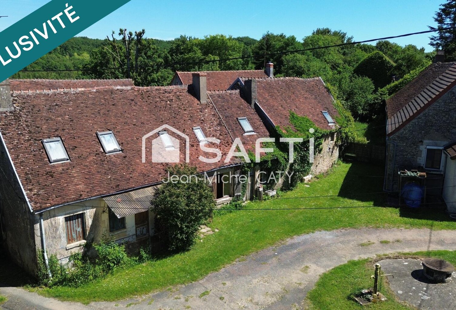 Colmery, ensemble de 3 maisons mitoyennes à rénover. — photo 1