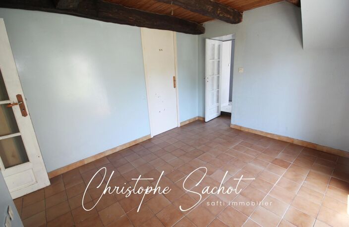 Maison avec fort potentiel, proche de Beauvoir sur Niort et Saint jean d'angély — photo 3