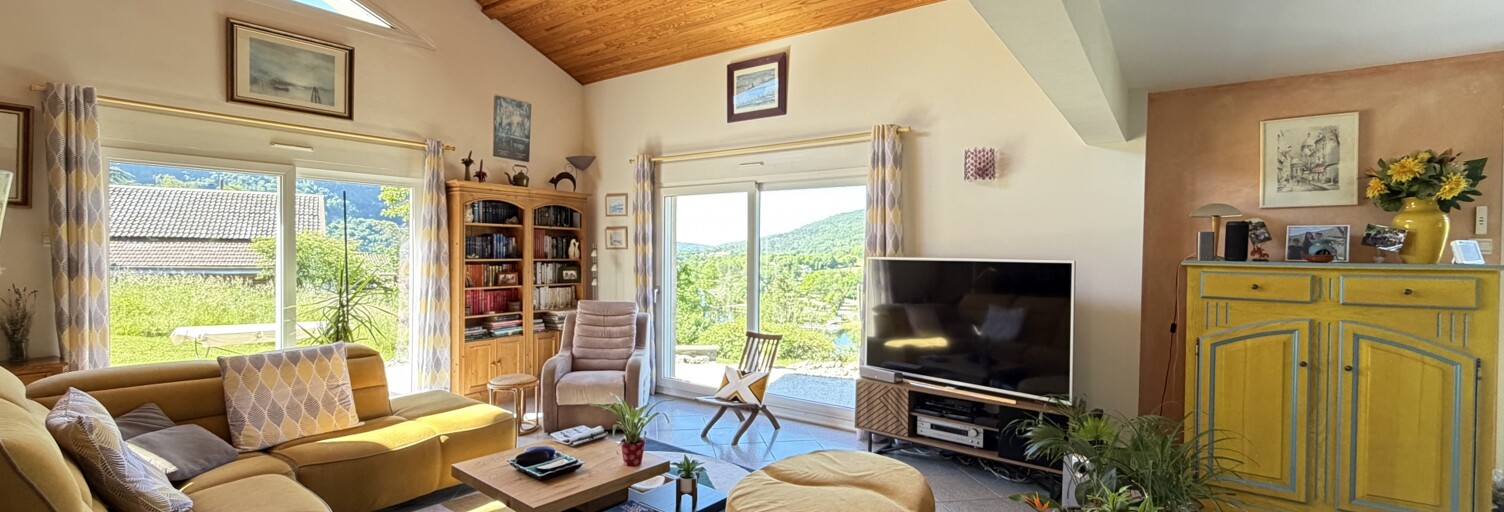 Maison 5 Pièces 137 m² à vendre à Serrières-sur-Ain (01450)