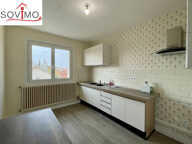 APPARTEMENT T4 EN CENTRE VILLE, 3ME ÉTAGE, BORD DE ROUTE — photo 2