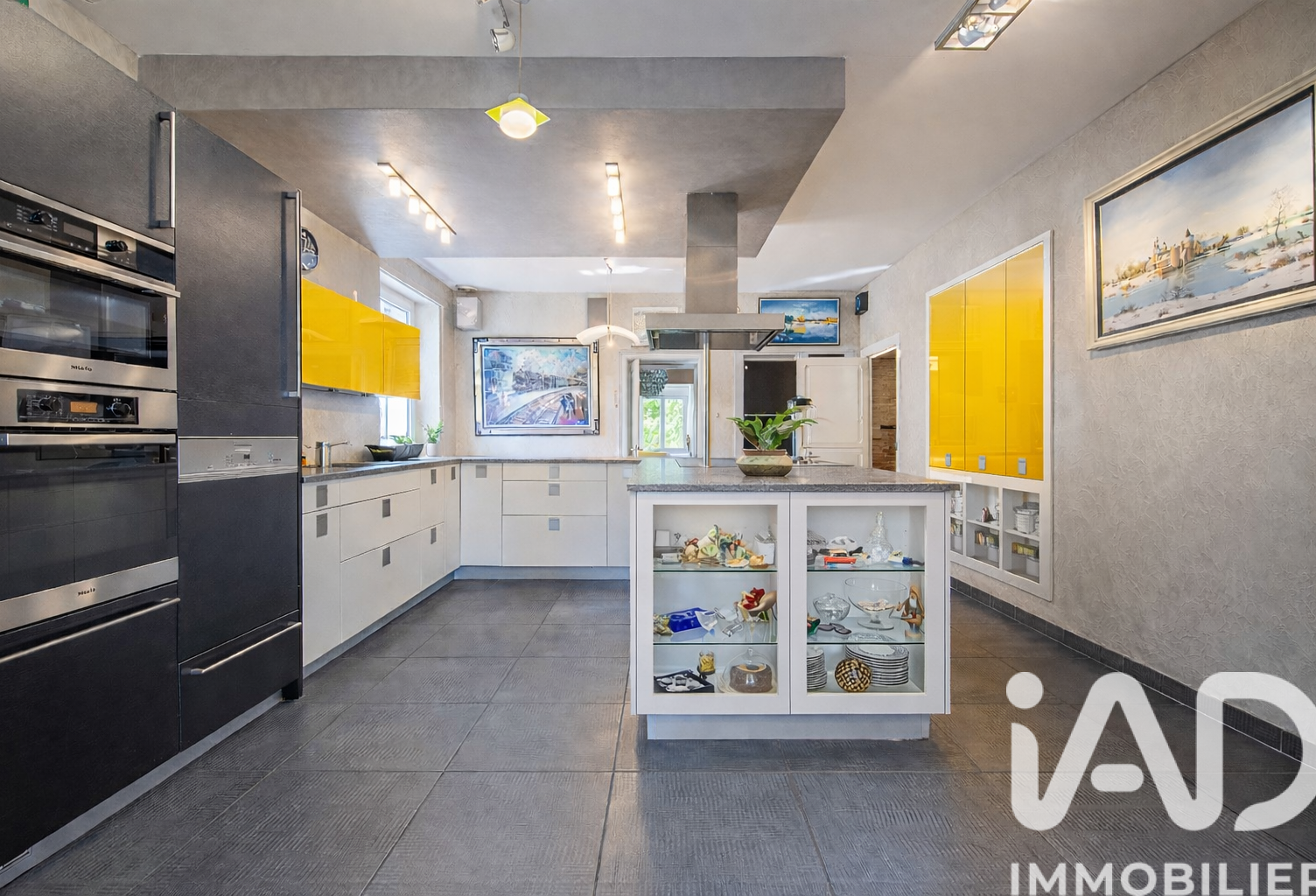 Vente Maison/villa 11 pièces — photo 1