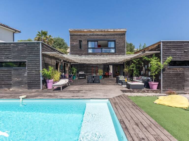 Villa de 6 pièces principales — photo 1
