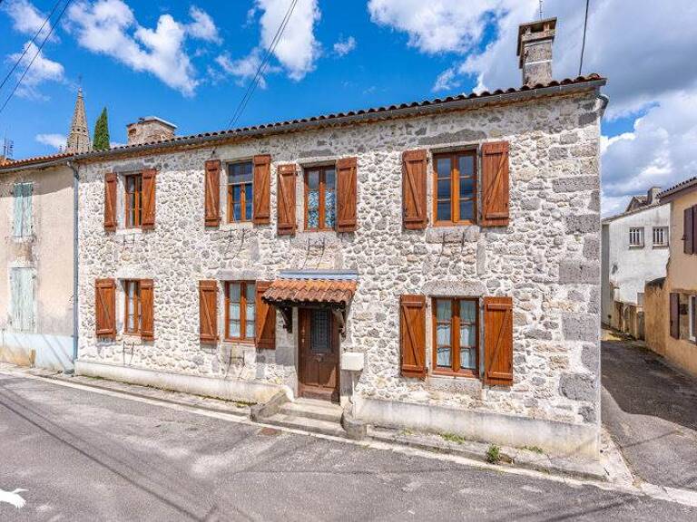 Maison en pierre de 8 pièces principales — photo 1