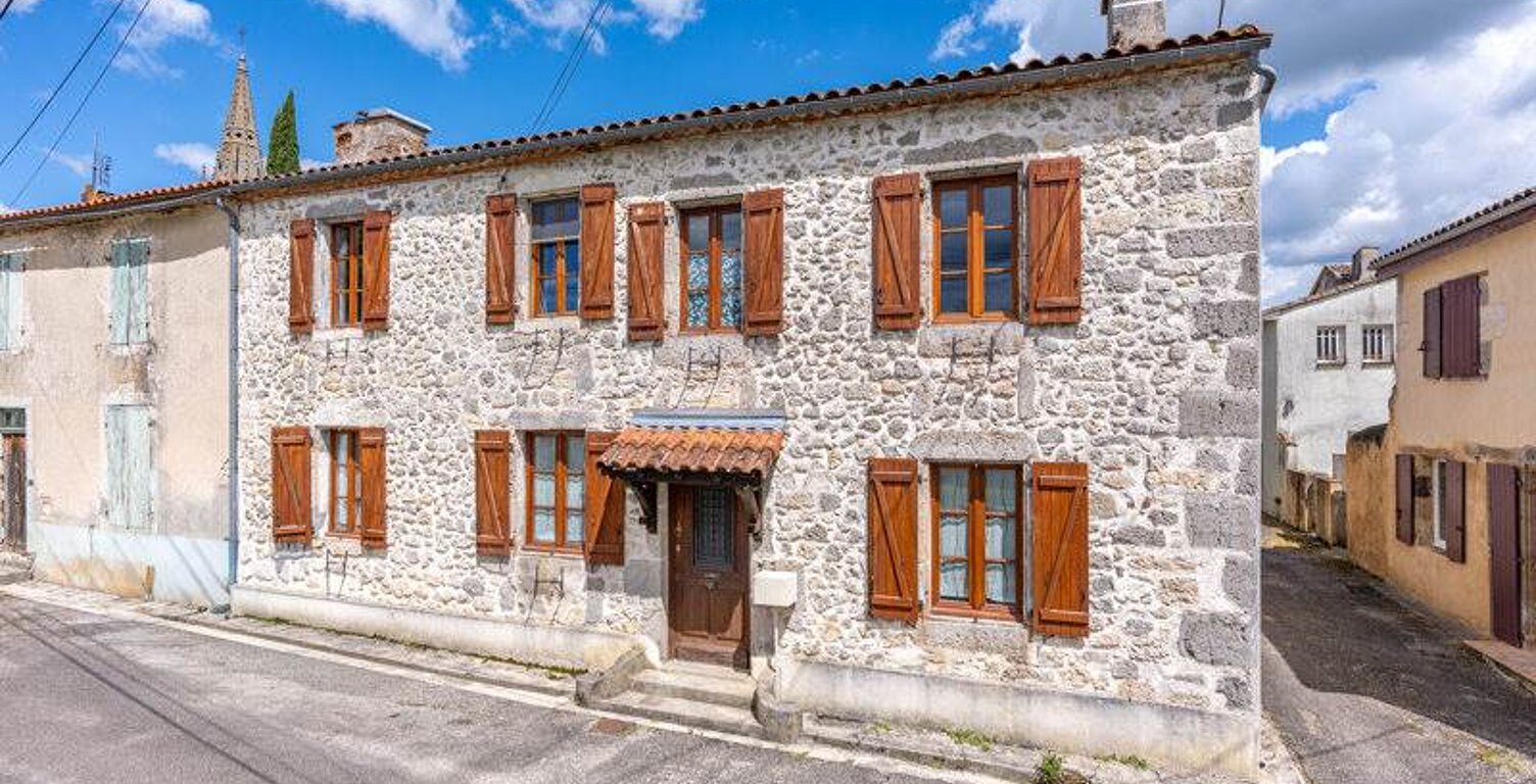 Maison en pierre de 8 pièces principales — photo 1