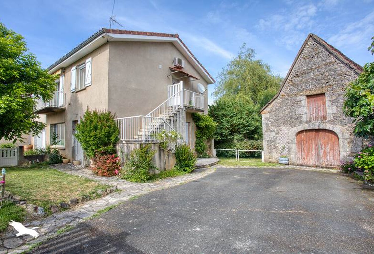 Maison de bourg de 5 pièces principales — photo 1
