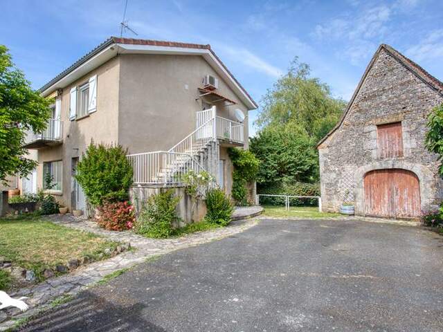 Maison de bourg de 5 pièces principales — photo du bien