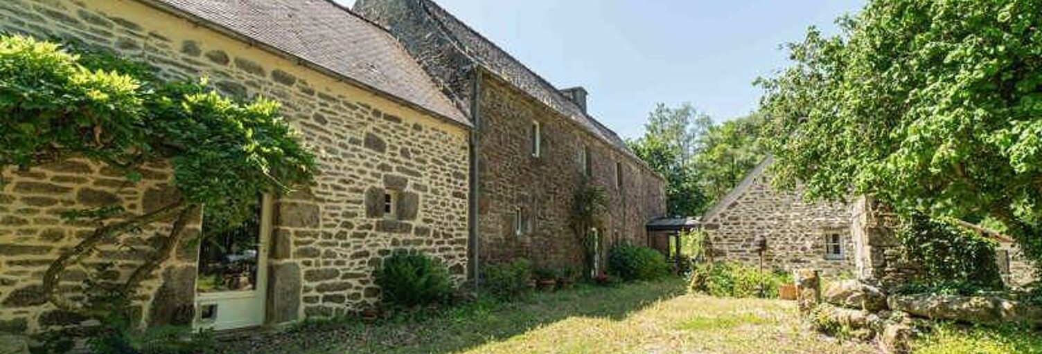 Maison 9 Pièces 235 m² à vendre à Plounéour-Ménez (29410)