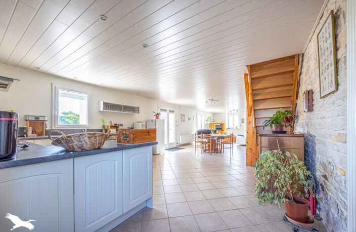 Maison en pierre de 7 pièces principales — photo 2