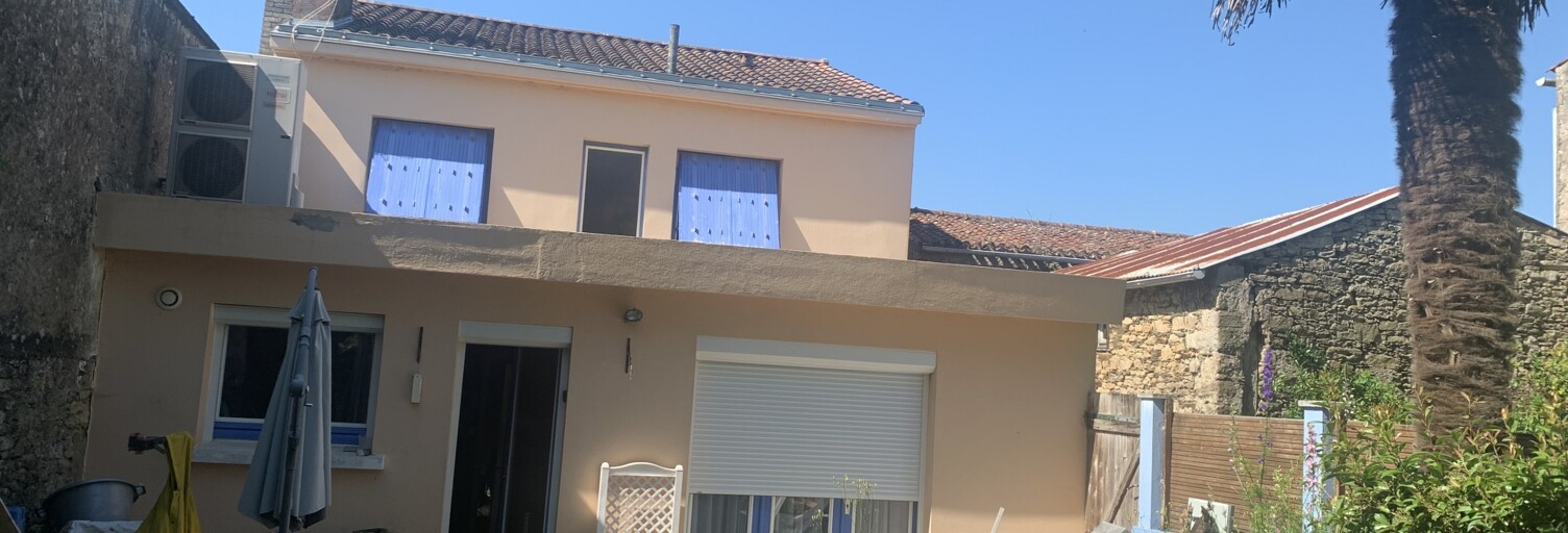 Maison 7 Pièces 175 m² à vendre à Saint-Étienne-du-Bois (85670)