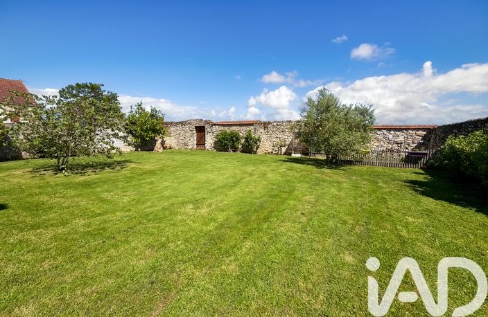 Vente Maison/villa 9 pièces — photo 2