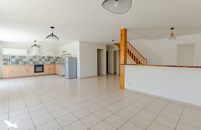 Vente maison 7 pièces 141 m² Créon (33670) — photo 3
