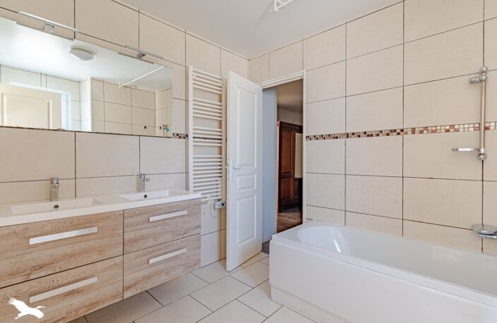 Vente maison 7 pièces 141 m² Créon (33670) — photo 5