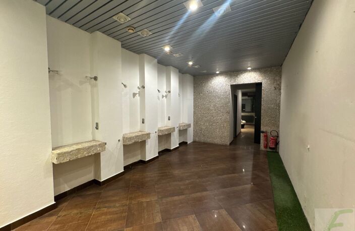 Local commercial — photo 3
