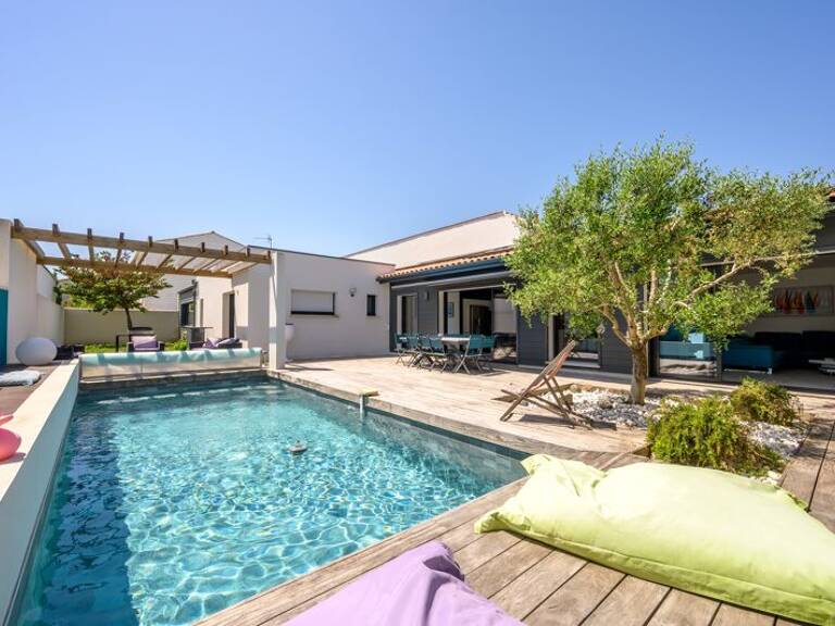 Contemporaine de 5 pièces principales — photo 1