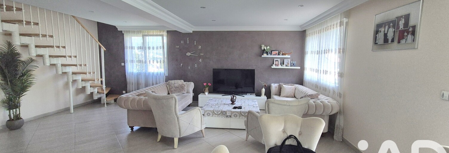 Appartement 5 Pièces 118 m² à vendre à Villers-le-Lac (25130)
