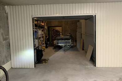 Garage  61600 €