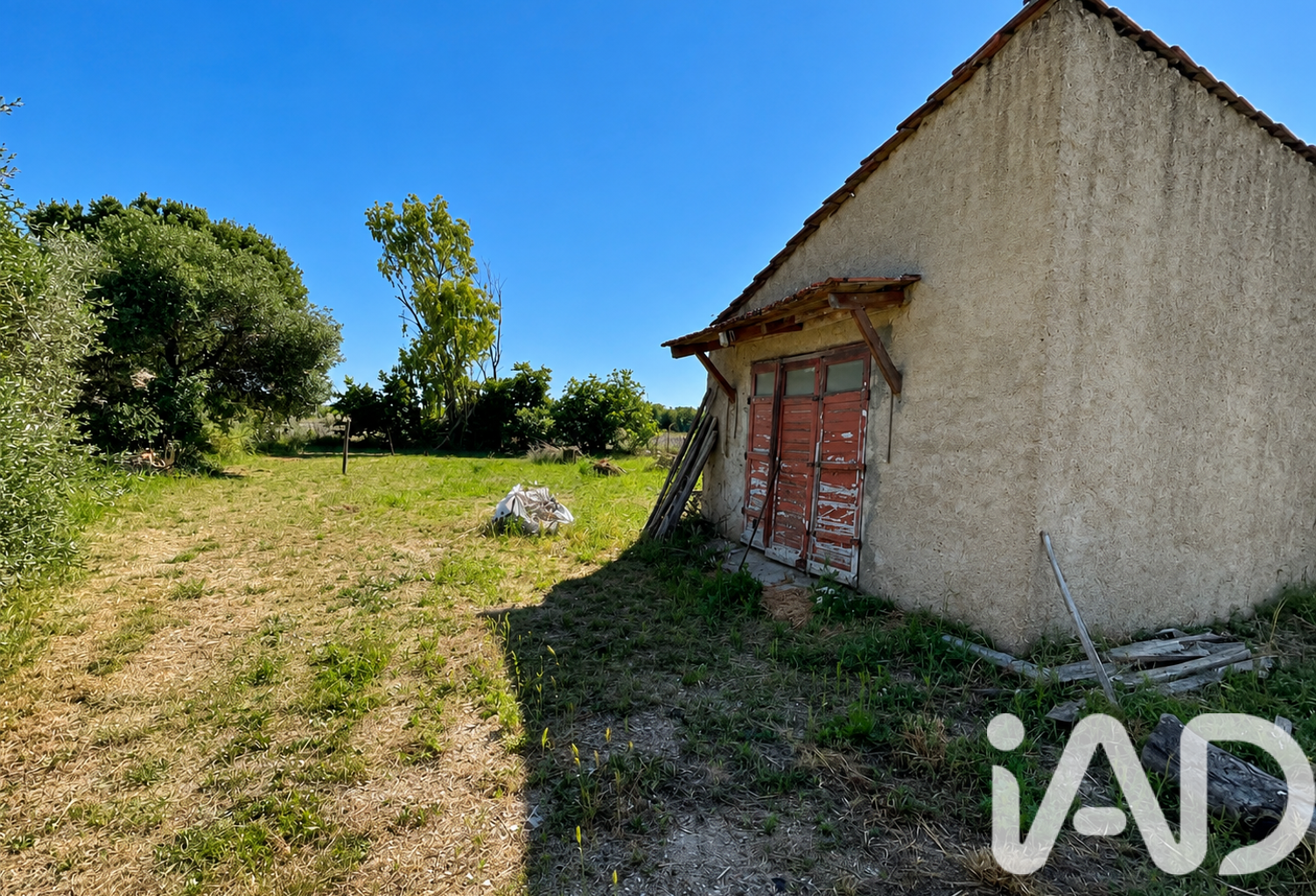 Vente Garage 70 m&sup2; — photo 1