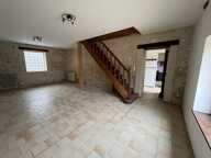 Maison en pierre de 3 pièces principales — photo 2